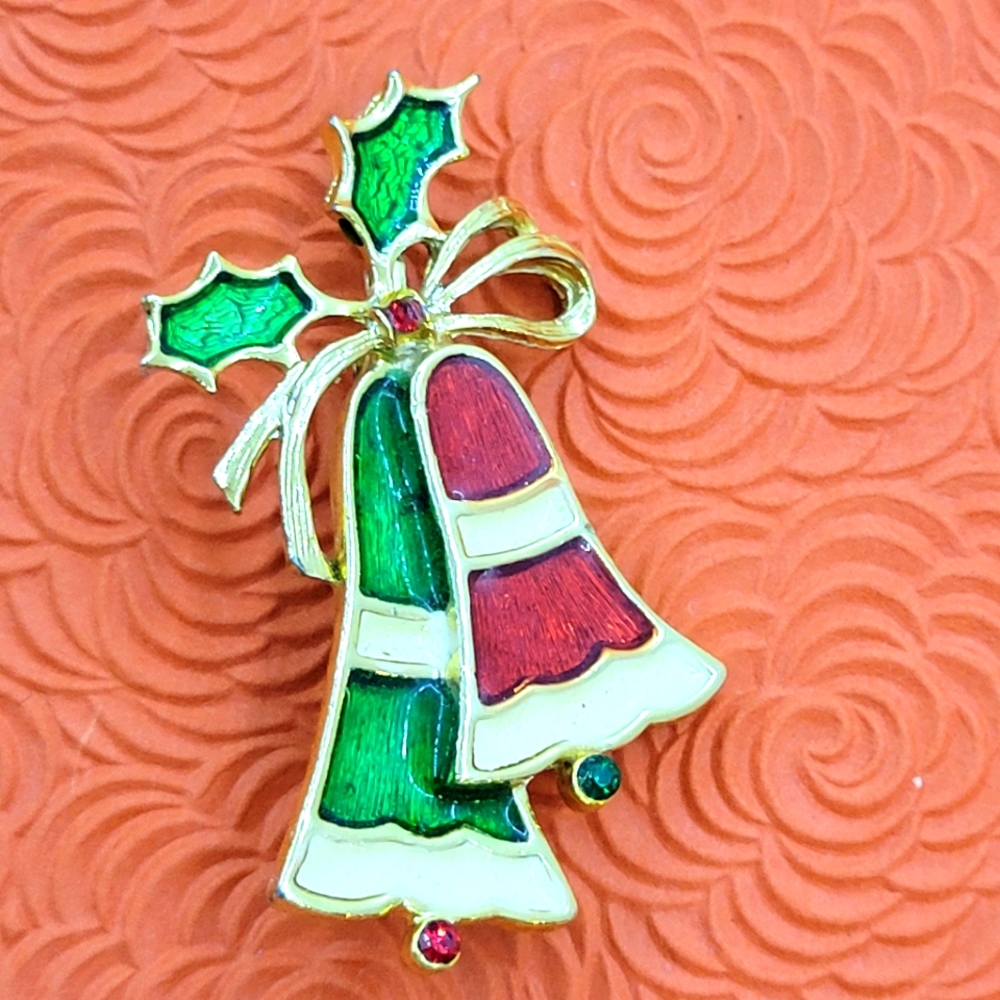 Vintage Beatrix Christmas Bell Brooch 🔔